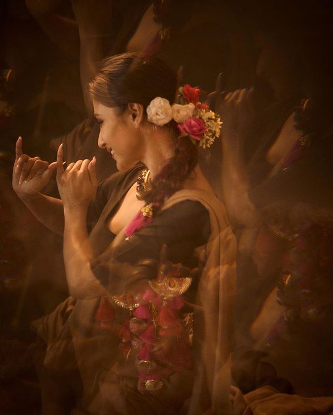 Lovely Vintage Looks Of Mouni Roy